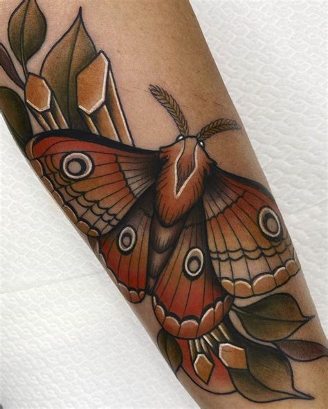 polilla tattoo|More.